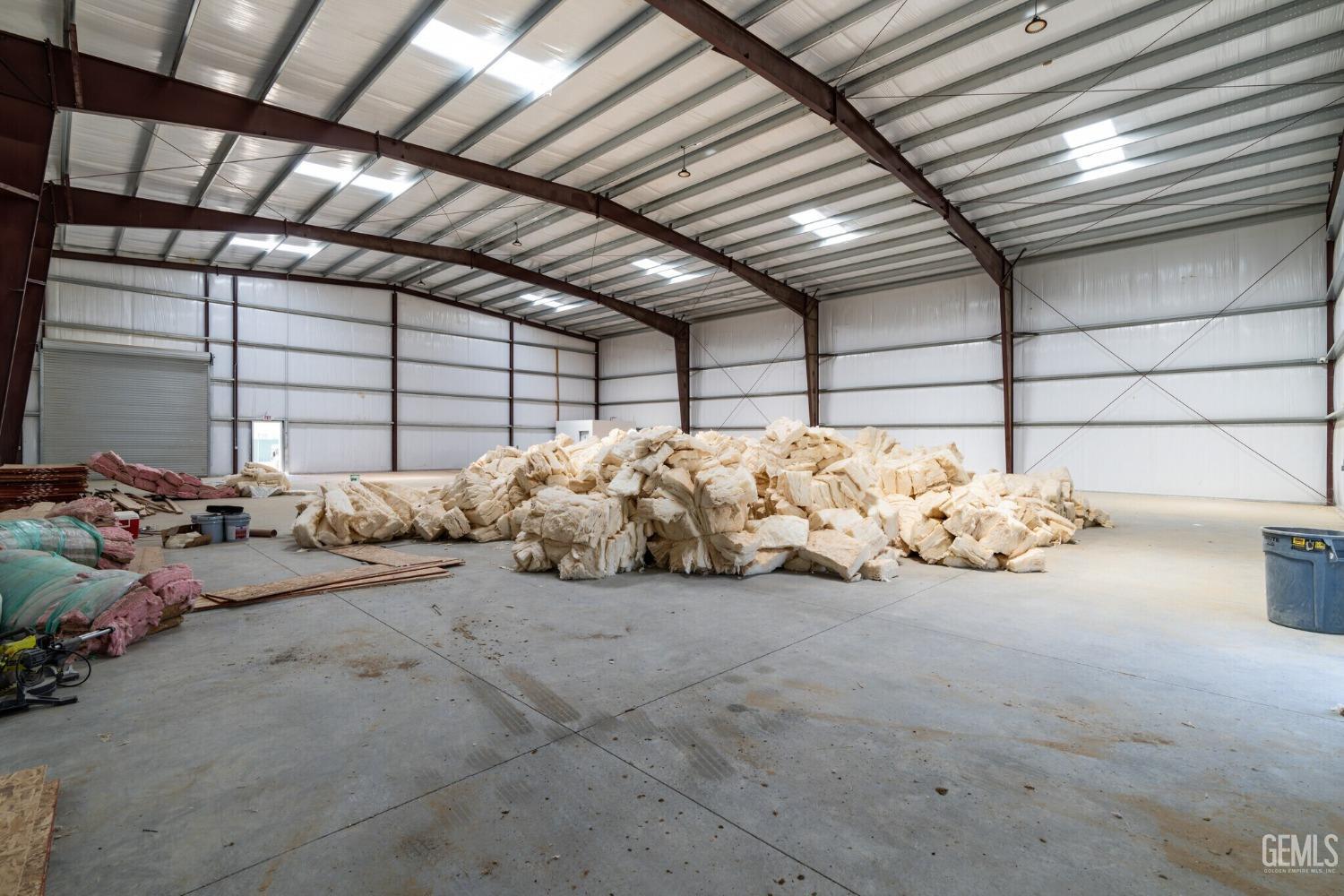 Bakersfield, California 93314, United States, ,Commercial,Active,64204