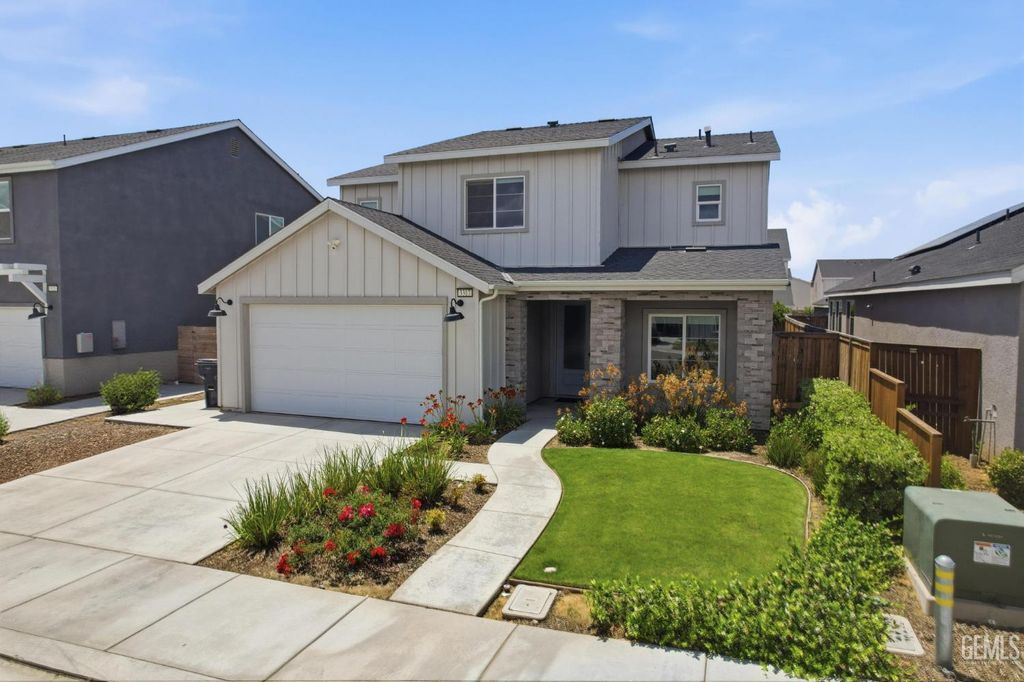 Photo of 3317 Trail River Lane, Shafter, CA 93263 (MLS # 202605733)