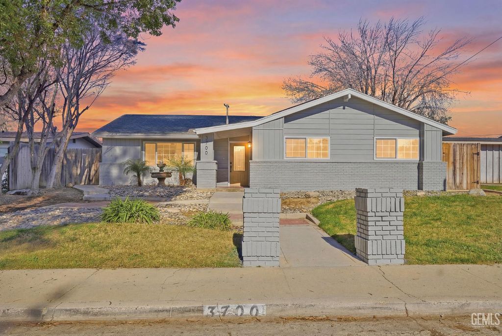 Photo of 3700 Candlewood Drive, Bakersfield, CA 93306 (MLS # 202601017)