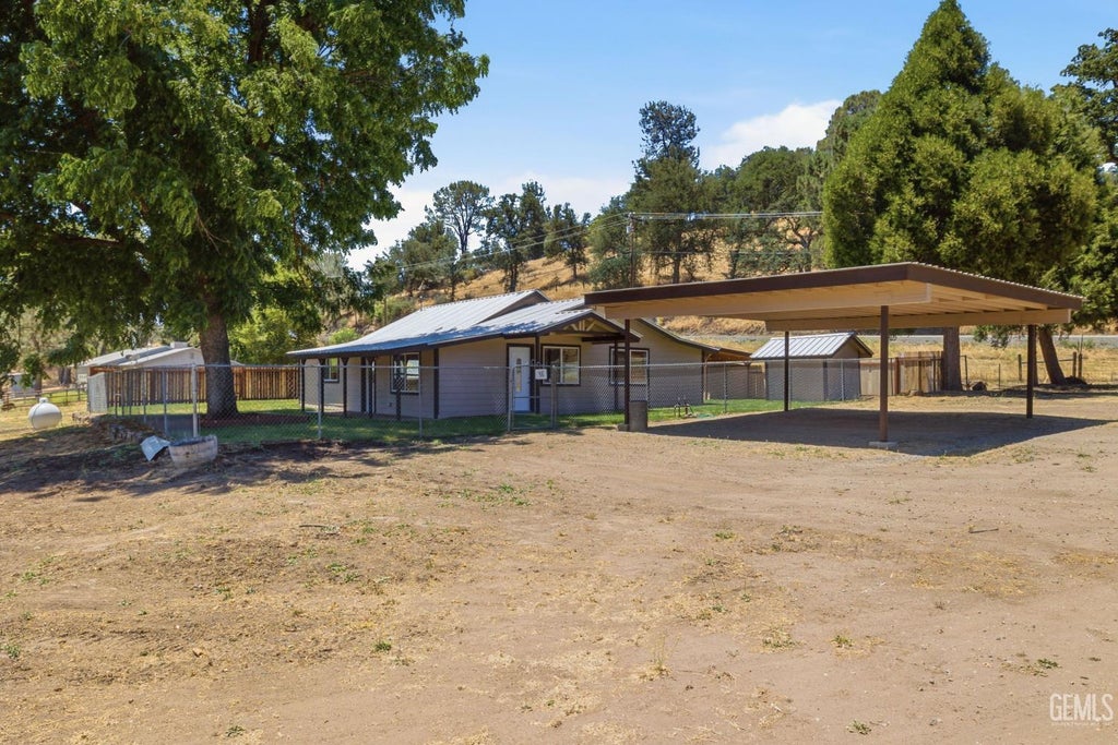Photo of 12351 Highway 155, Glennville, CA 93287 (MLS # 202606894)