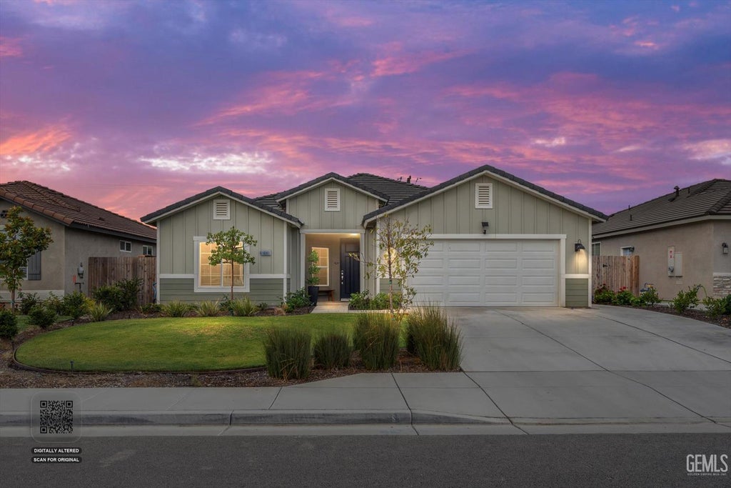 Photo of 10301 Huslia River Avenue AVE, Bakersfield, CA 93311 (MLS # 202608310)