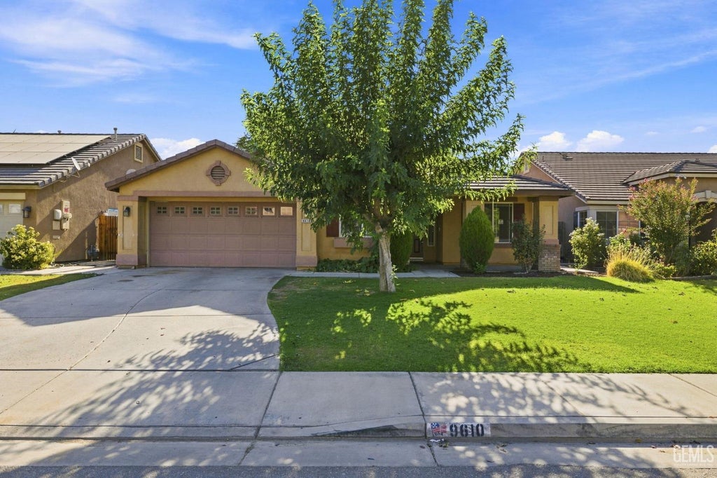 Photo of 9610 Dusty Wheat Drive, Bakersfield, CA 93313 (MLS # 202608918)