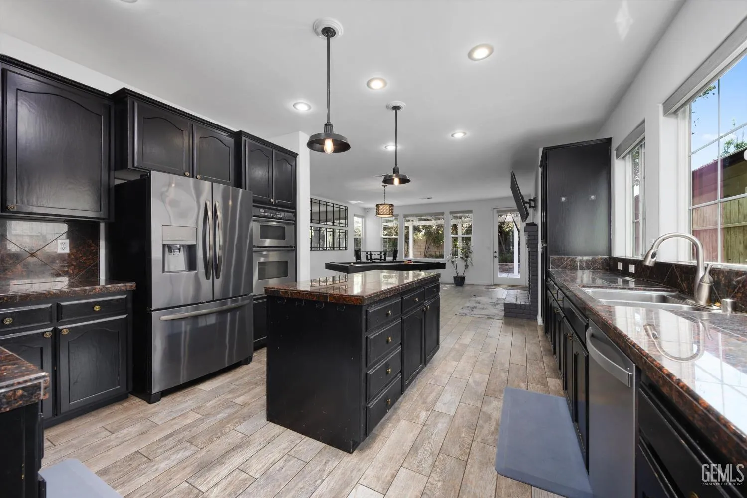 Bakersfield, California 93312, United States, 3 Bedrooms Bedrooms, ,3 BathroomsBathrooms,Residential,Active,216283