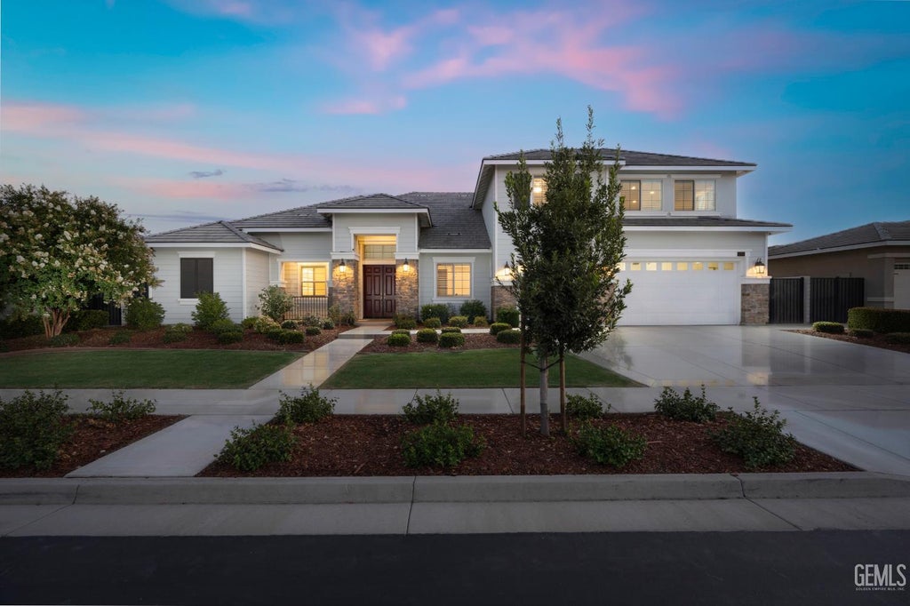 Photo of 11701 Cloverfield Circle, Bakersfield, CA 93311 (MLS # 202608430)