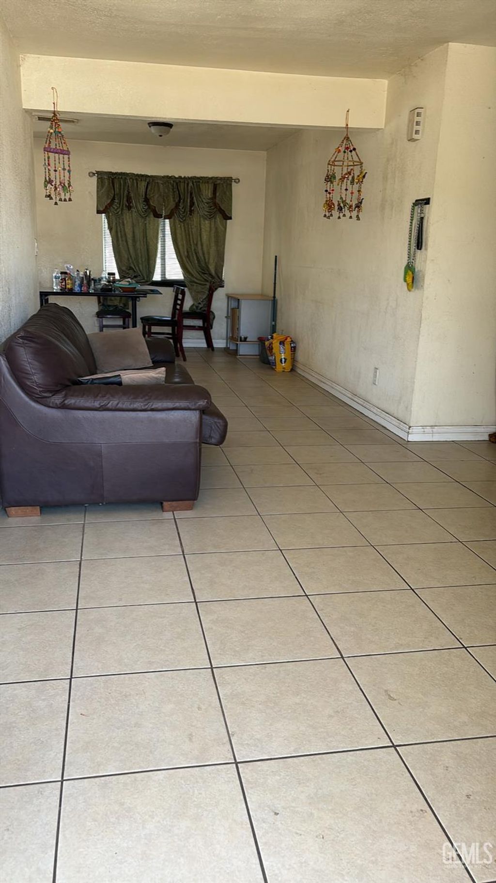 Photo of 25 Augusta Street, Bakersfield, CA 93307 (MLS # 202607643)