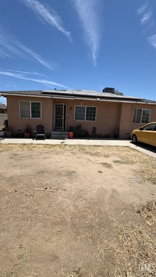 25 AUGUSTA ST, BAKERSFIELD, CA 93307 - Image 34f290e7bc732a44ea70ef4af6ca9dd2/3494400680