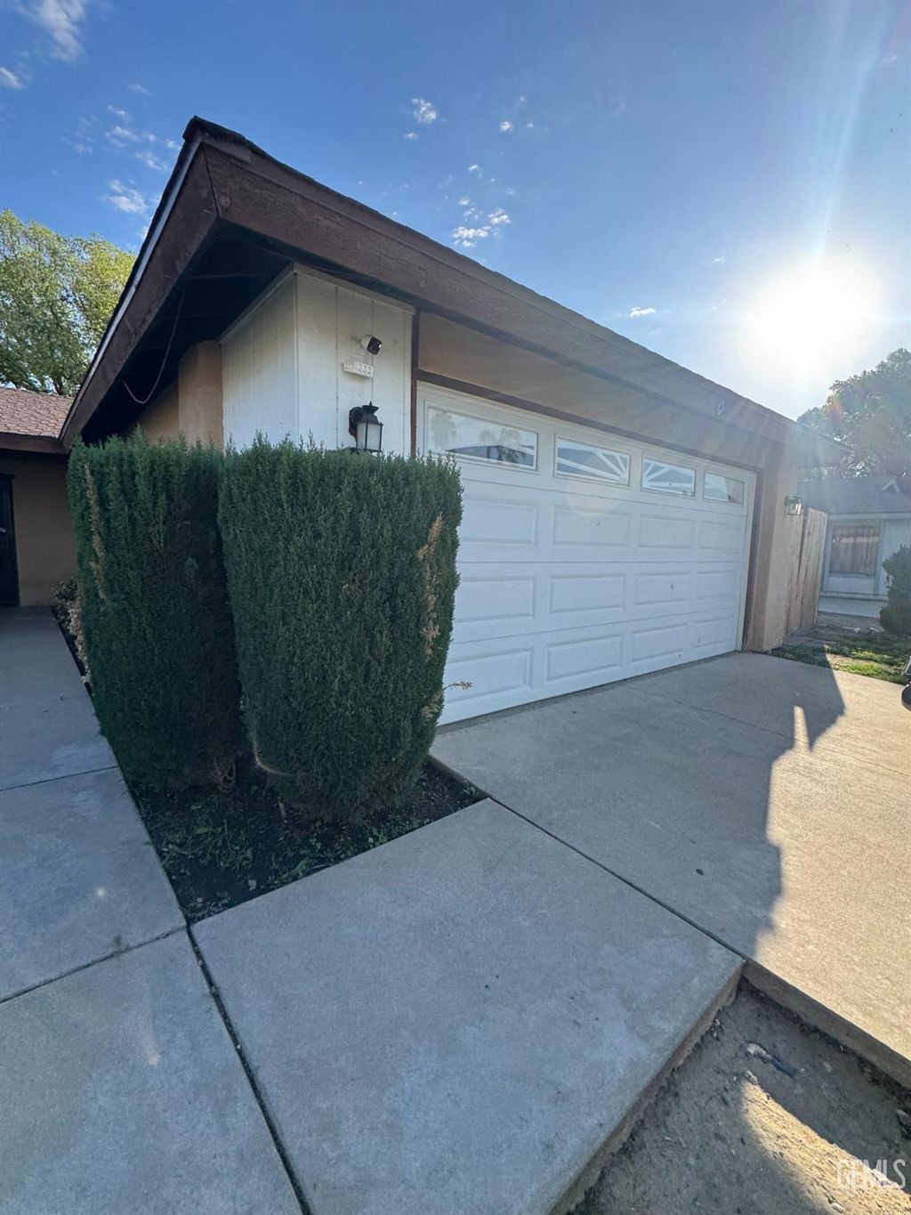 Photo of 3705 Valley Springs Ave. Ave, Bakersfield, CA 93309 (MLS # 202511291)