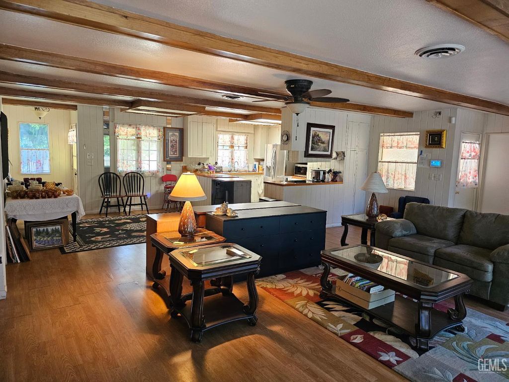 Photo of 6212 Bel Aire Way, Bakersfield, CA 93309 (MLS # 202605792)