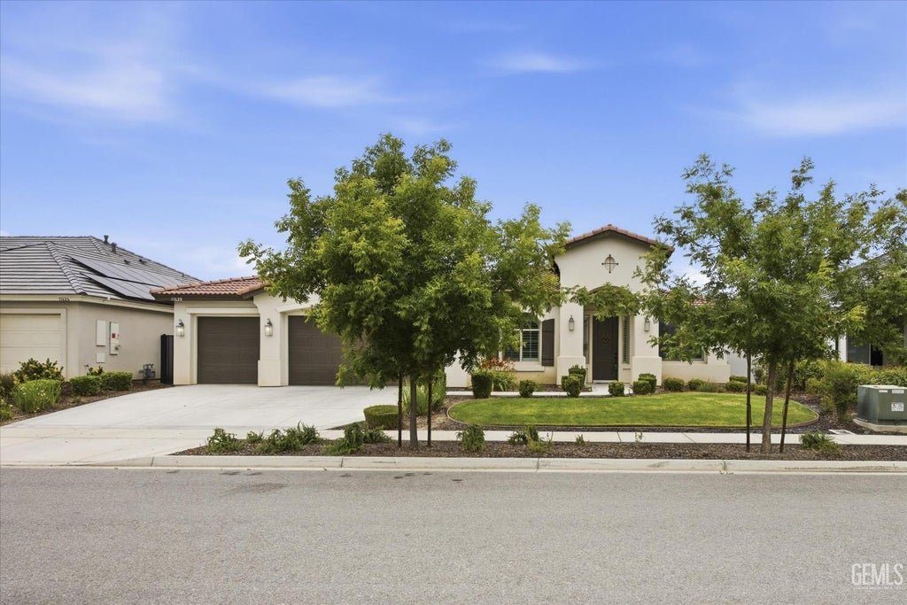 Photo of 11620 Shady Valley Place, Bakersfield, CA 93311 (MLS # 202605697)