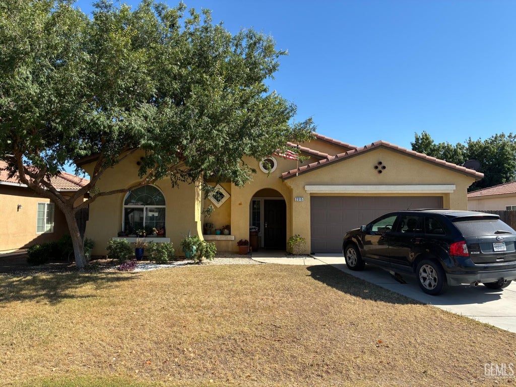 Photo of 0 2315 Cobern ST #CA, Bakersfield, CA 93313 (MLS # 202605480)