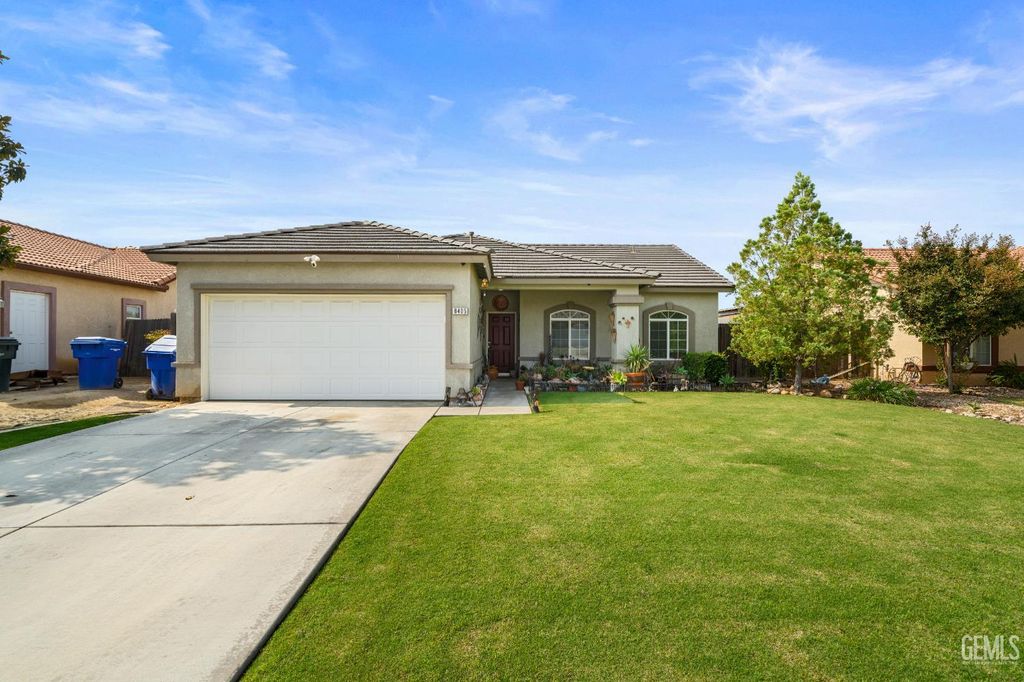 Photo of 8405 Andromeda Lane, Bakersfield, CA 93306 (MLS # 202510769)