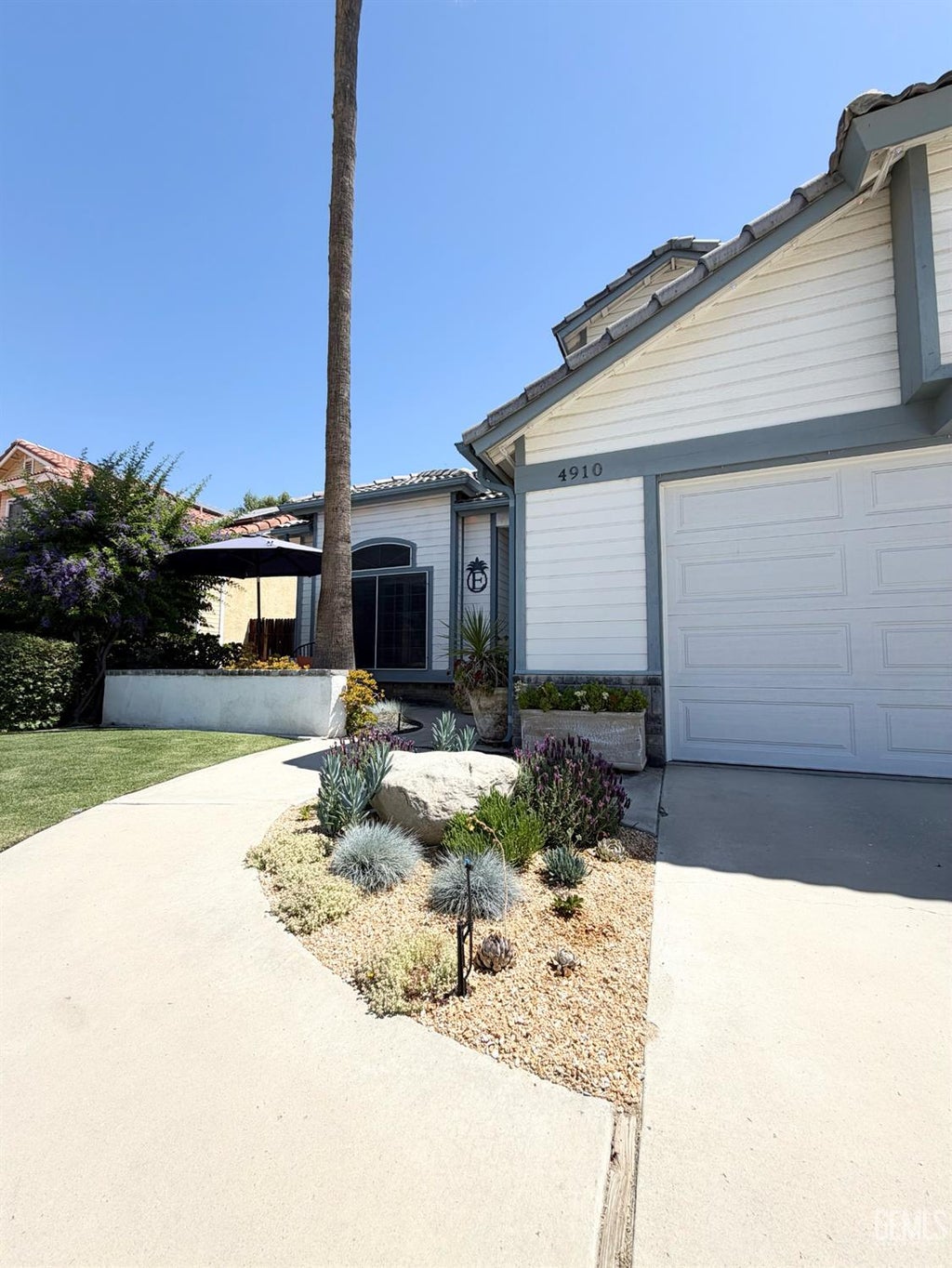Photo of 4910 Sanderling Lane, Bakersfield, CA 93312 (MLS # 202606164)