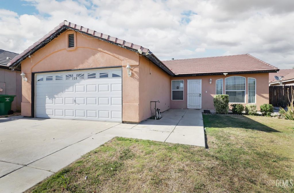 Photo of 108 Sunny Meadow Drive, Bakersfield, CA 93308 (MLS # 202604003)