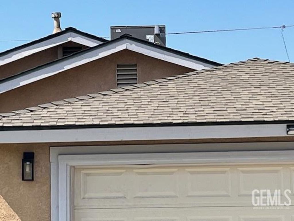 Photo of 126 Clyde Street, Bakersfield, CA 93307 (MLS # 202511022)