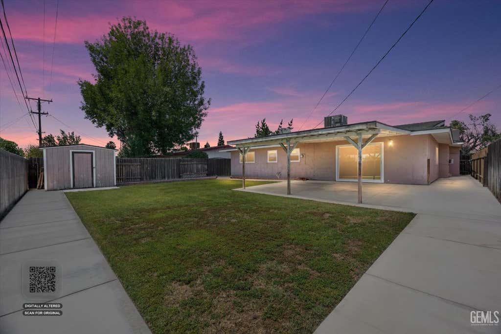 Photo of 1013 Portal Avenue, Bakersfield, CA 93308 (MLS # 202606251)