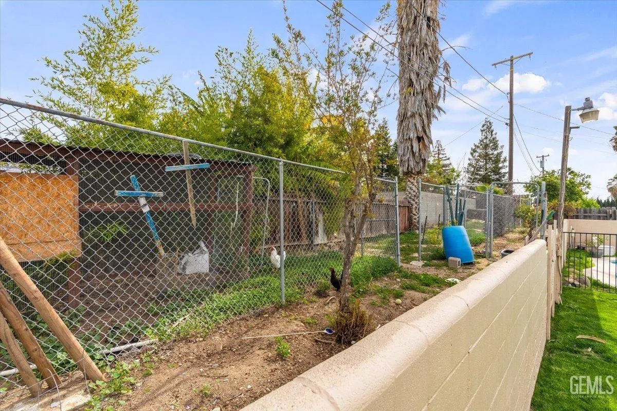 Bakersfield, California 93306, United States, 4 Bedrooms Bedrooms, ,3 BathroomsBathrooms,Residential,Active,80305