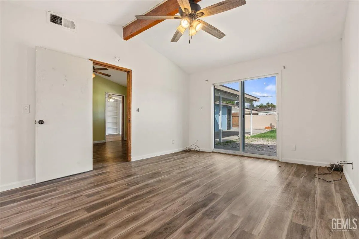 Bakersfield, California 93306, United States, 4 Bedrooms Bedrooms, ,3 BathroomsBathrooms,Residential,Active,80305