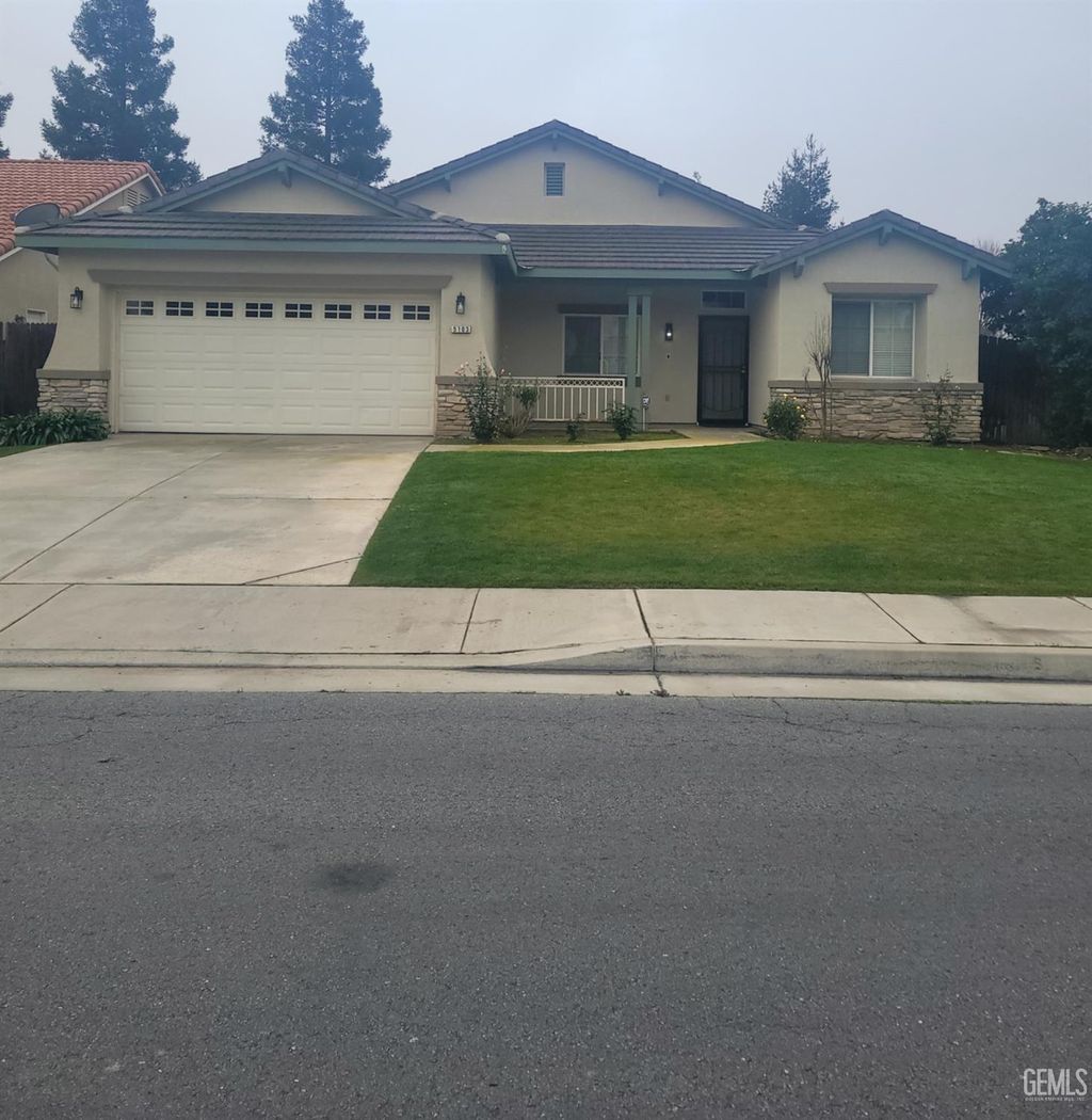 Photo of 5103 Vista Del Mar Avenue, Bakersfield, CA 93311 (MLS # 202600914)