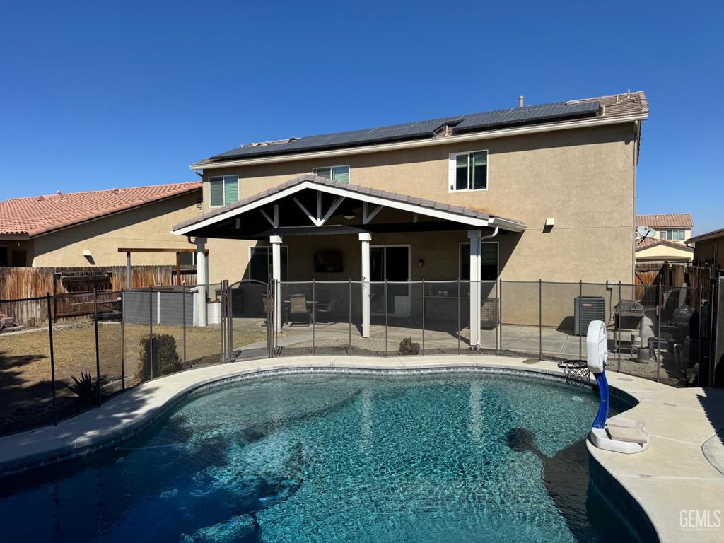 Photo of 5505 Mesto way Way, Bakersfield, CA 93313 (MLS # 202511316)