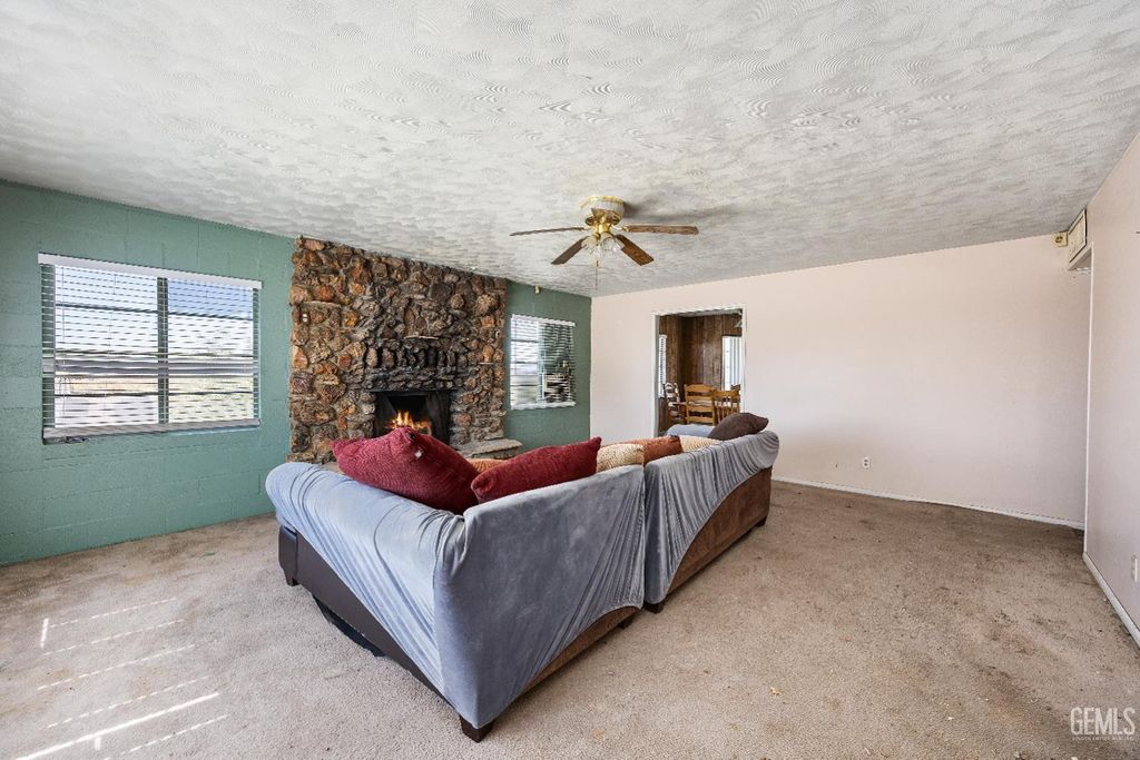 Photo of 16621 Glendower Avenue, North Edwards, CA 93523 (MLS # 202510901)