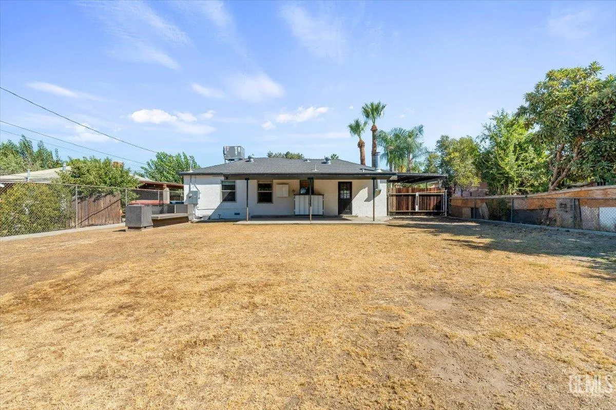 Bakersfield, California 93306, United States, 2 Bedrooms Bedrooms, ,1 BathroomBathrooms,Residential,Active,204559