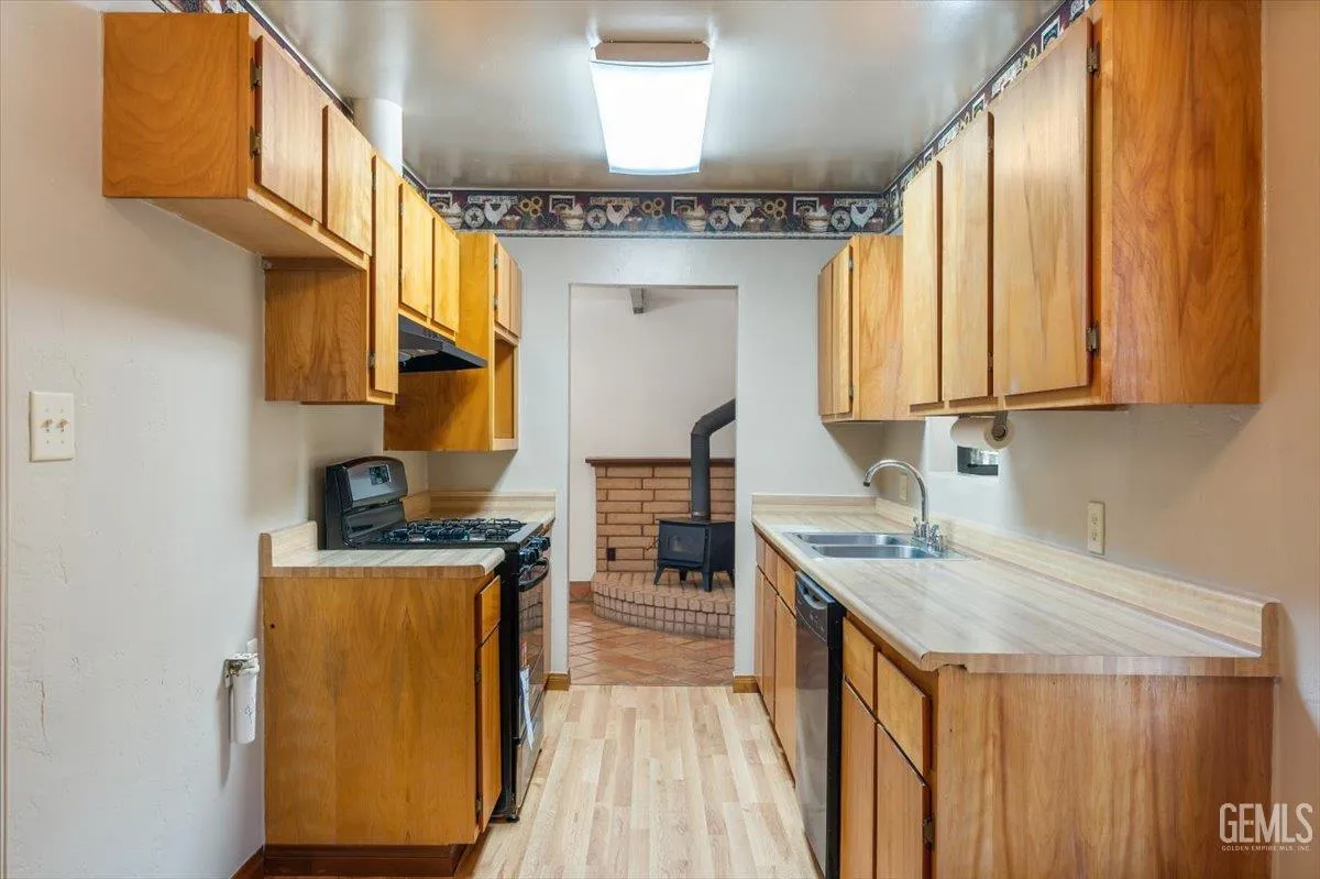 Bakersfield, California 93306, United States, 2 Bedrooms Bedrooms, ,1 BathroomBathrooms,Residential,Active,204559