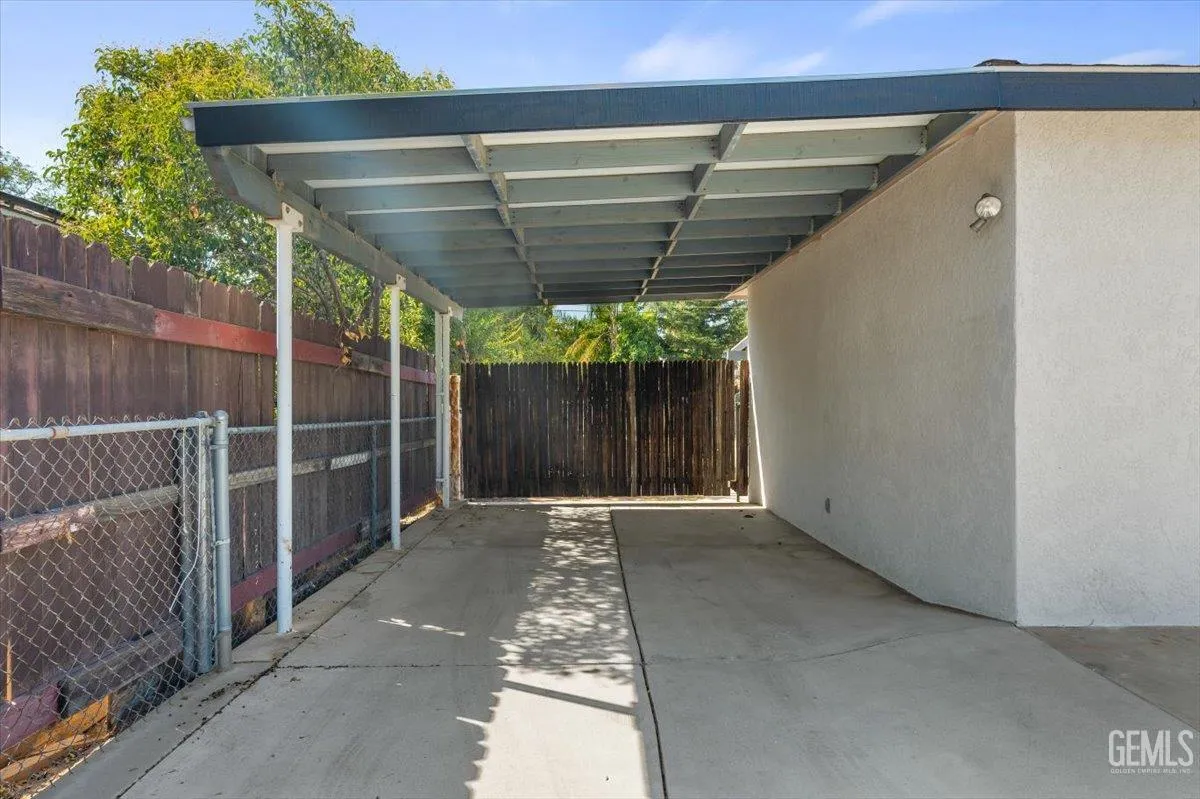 Bakersfield, California 93306, United States, 2 Bedrooms Bedrooms, ,1 BathroomBathrooms,Residential,Active,204559