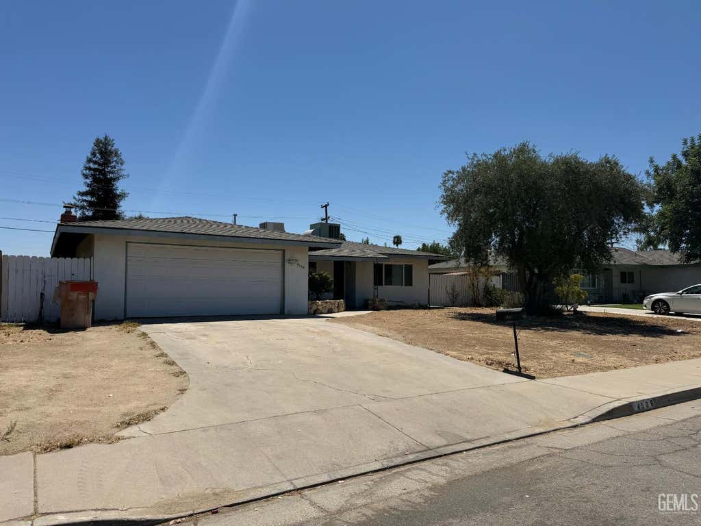 Photo of 4508 Brunswick Street, Bakersfield, CA 93307 (MLS # 202607944)
