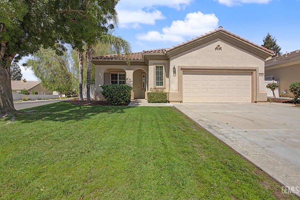 Photo of 13910 Calico Village Drive, Bakersfield, CA 93306 (MLS # 202609977)