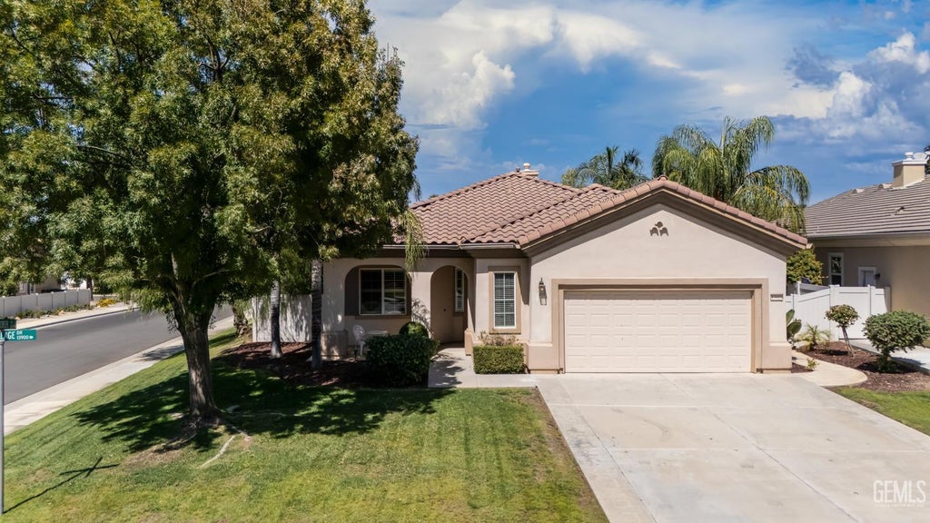Photo of 13910 Calico Village Drive, Bakersfield, CA 93306 (MLS # 202609977)