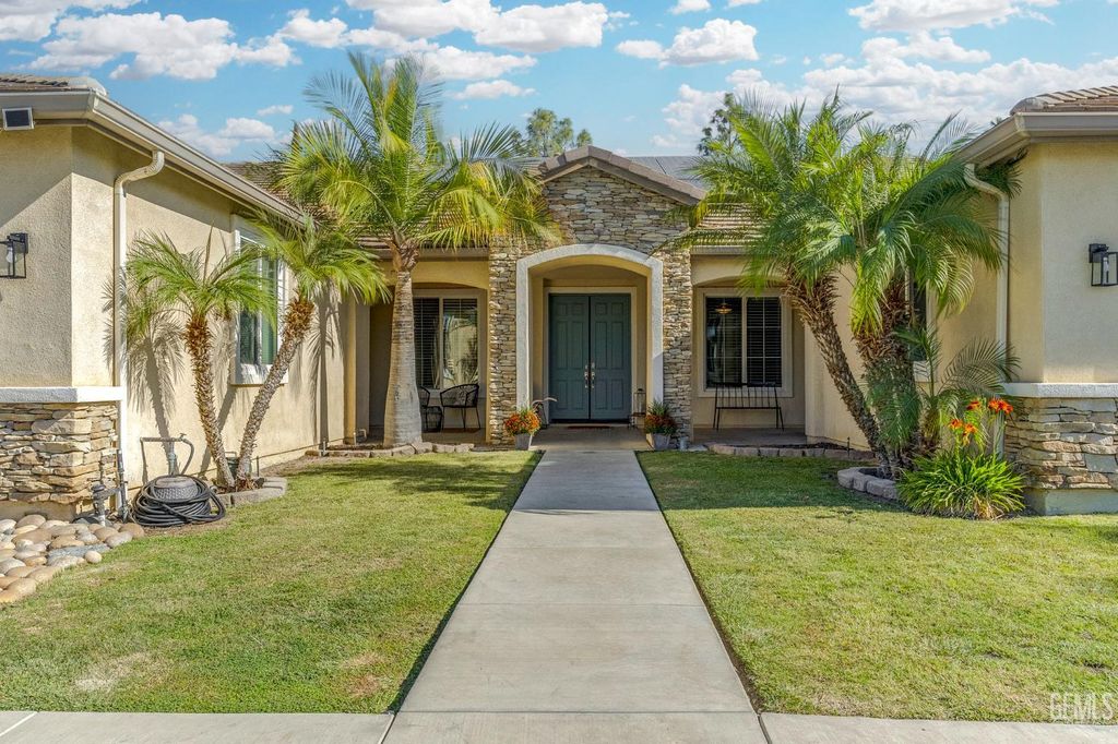 Photo of 5101 Anacapa Drive, Bakersfield, CA 93306 (MLS # 202511233)