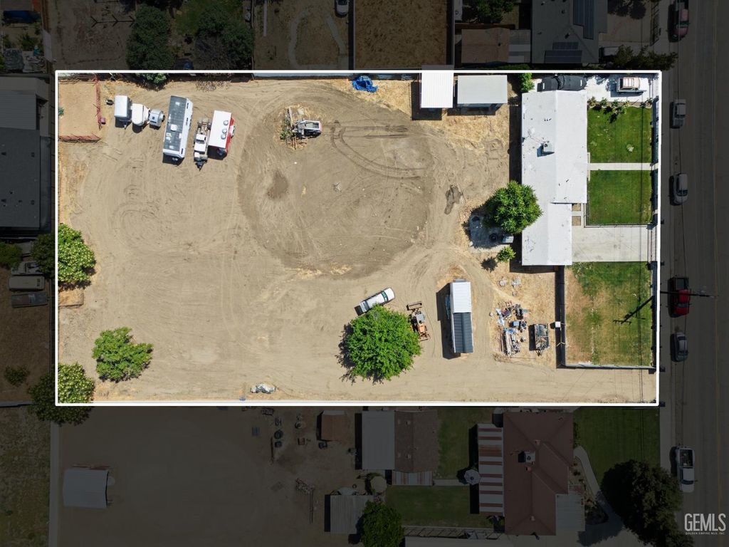 Photo of 216 McKee Road, Bakersfield, CA 93307 (MLS # 202604164)