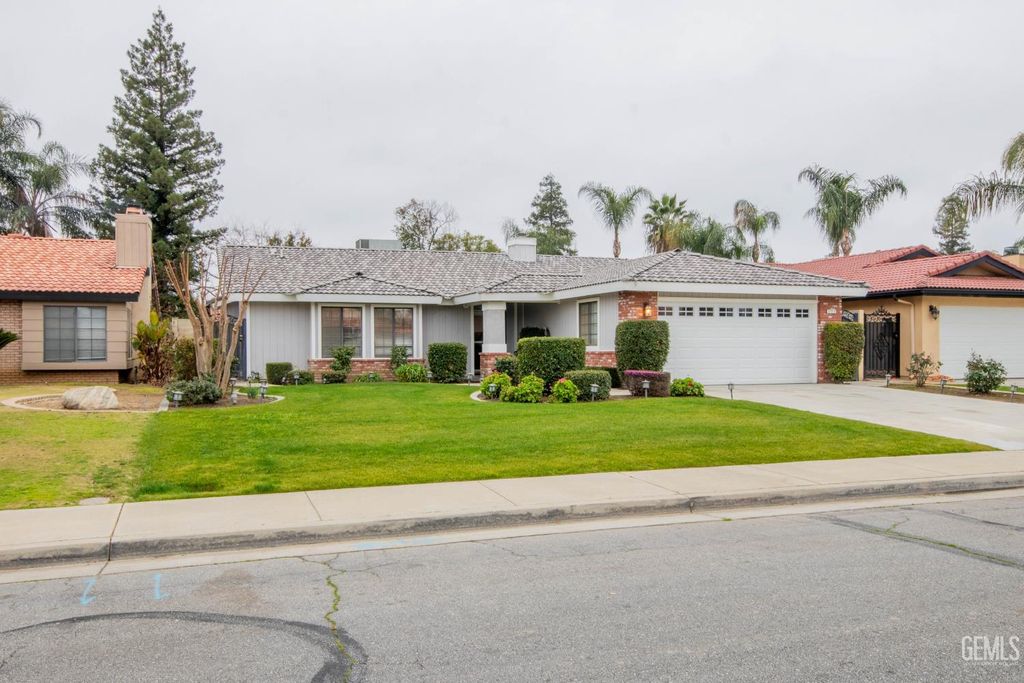 Photo of 7717 Angoras Court, Bakersfield, CA 93308 (MLS # 202600818)