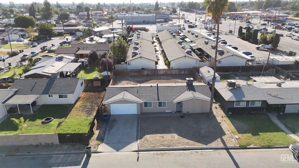 Photo of 2612 Van Buren Place, Bakersfield, CA 93314 (MLS # 202608929)