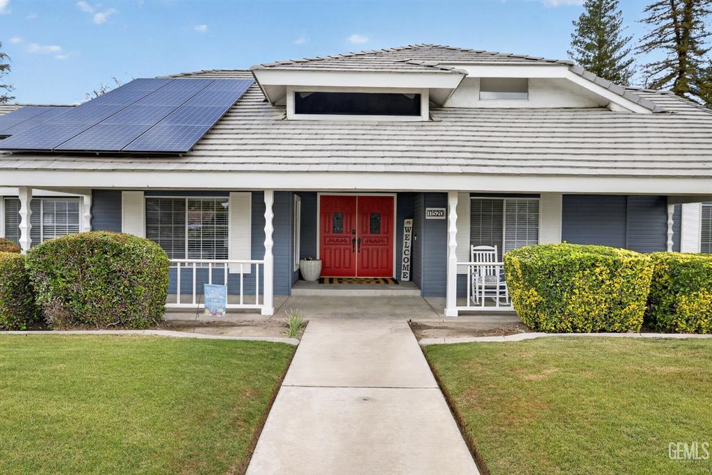 Photo of 11520 Pinehaven Avenue, Bakersfield, CA 93312 (MLS # 202604420)