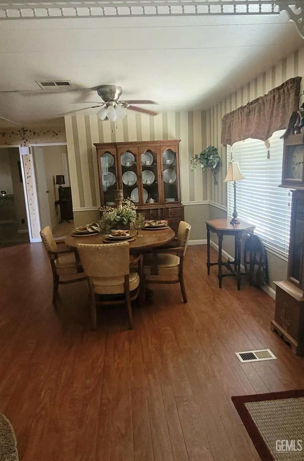 Bakersfield, California 93301, United States, 2 Bedrooms Bedrooms, ,2 BathroomsBathrooms,Residential,Active,224940