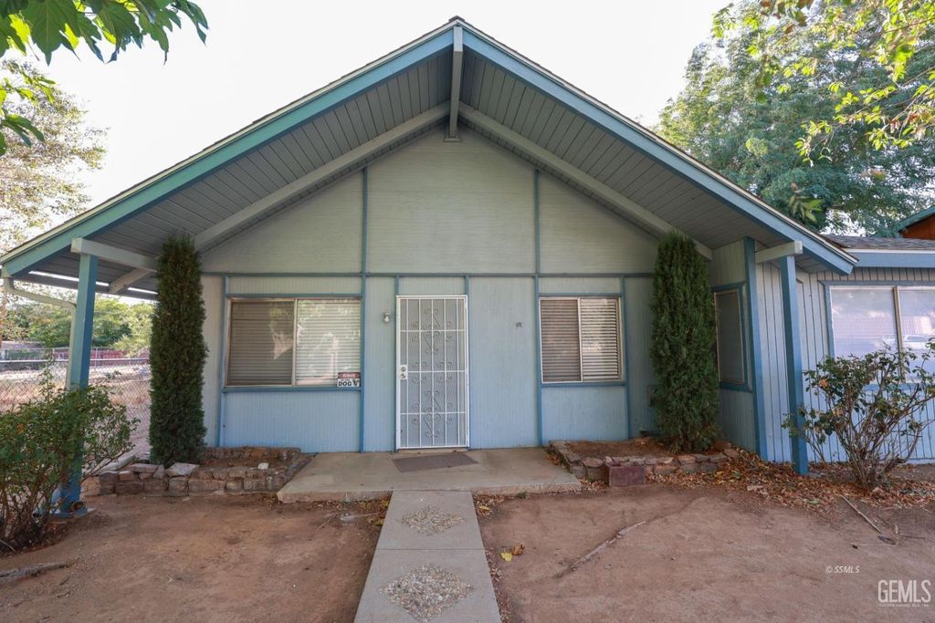 Photo of 102 Parkway Street, Wofford Heights, CA 93285 (MLS # 202512543)