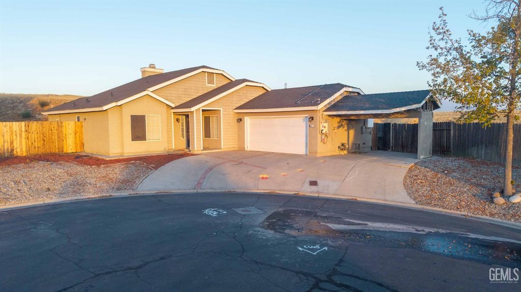 Photo of 6513 Derby Drive, Bakersfield, CA 93306 (MLS # 202511257)