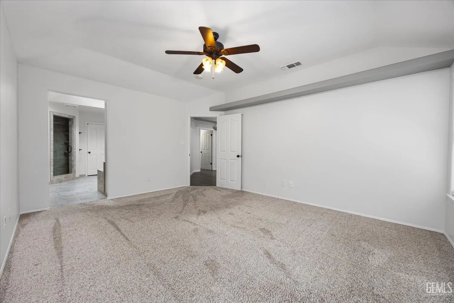 Bakersfield, California 93312, United States, 4 Bedrooms Bedrooms, ,2 BathroomsBathrooms,Residential,Active,212091