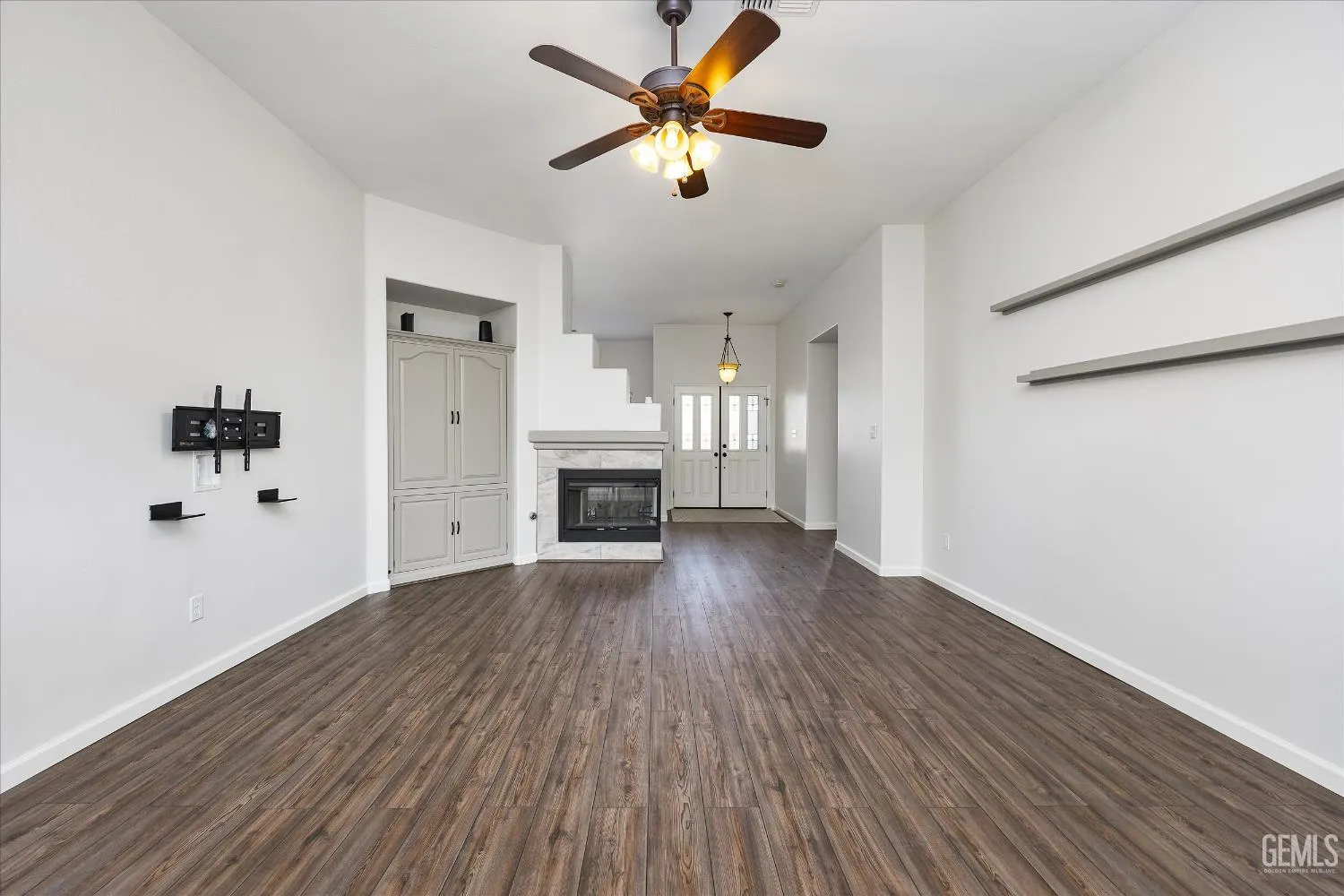 Bakersfield, California 93312, United States, 4 Bedrooms Bedrooms, ,2 BathroomsBathrooms,Residential,Active,212091