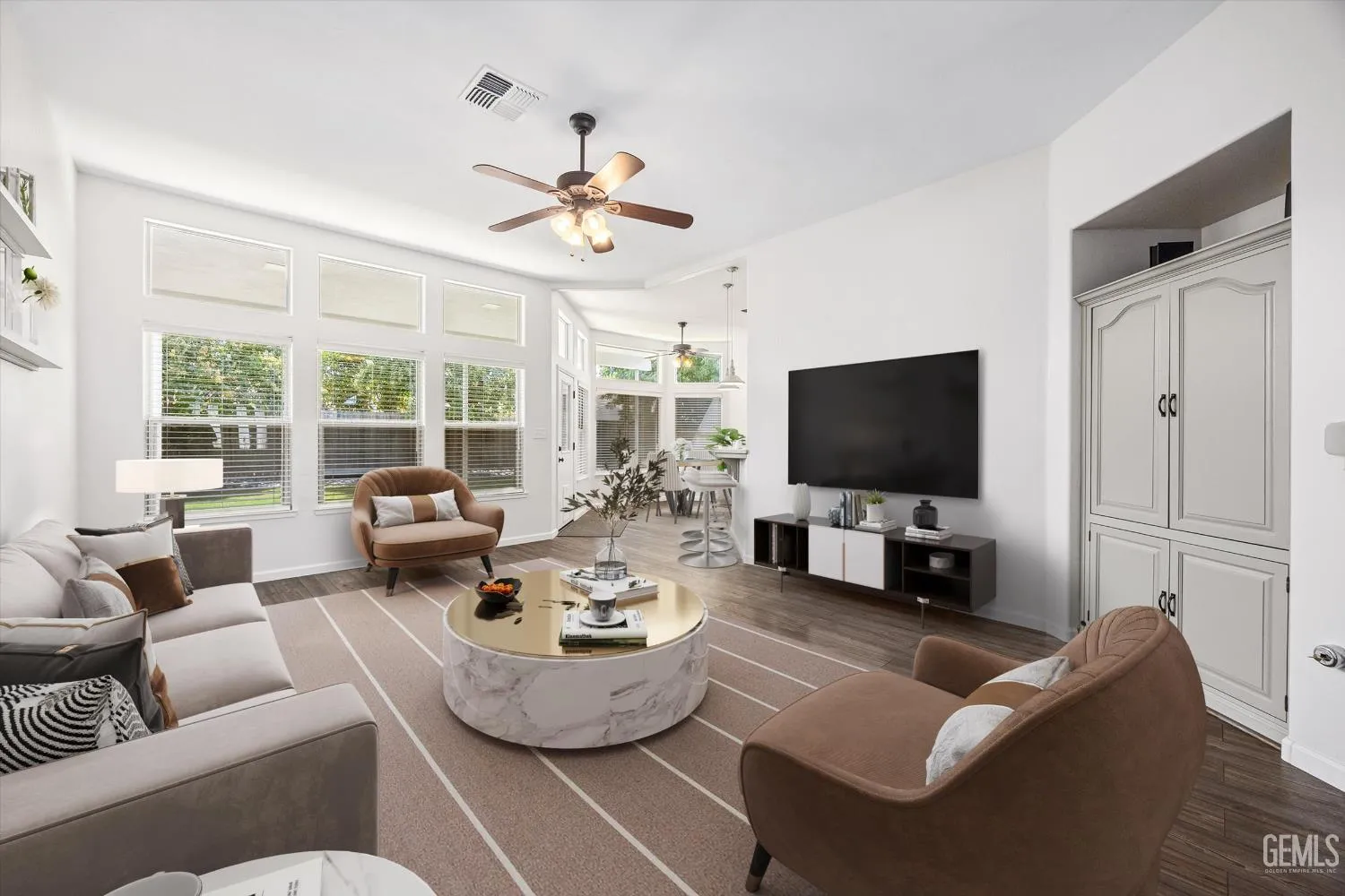 Bakersfield, California 93312, United States, 4 Bedrooms Bedrooms, ,2 BathroomsBathrooms,Residential,Active,212091