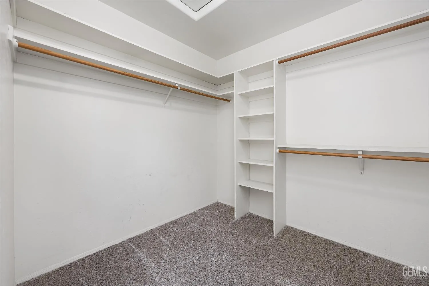 Bakersfield, California 93312, United States, 4 Bedrooms Bedrooms, ,2 BathroomsBathrooms,Residential,Active,212091