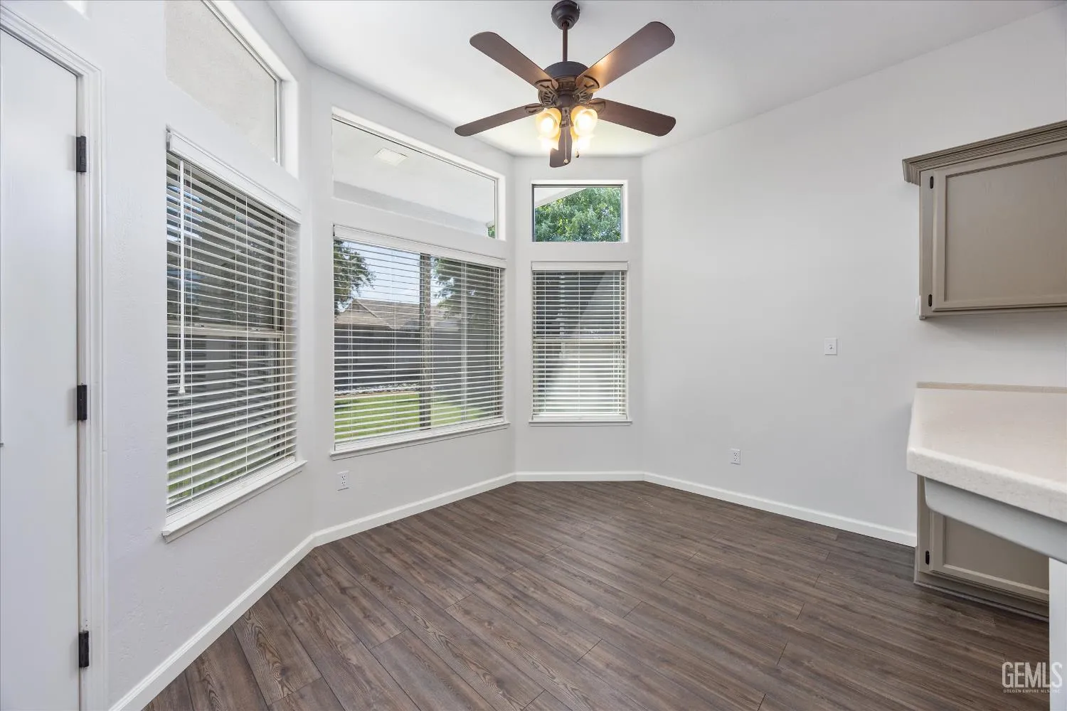 Bakersfield, California 93312, United States, 4 Bedrooms Bedrooms, ,2 BathroomsBathrooms,Residential,Active,212091