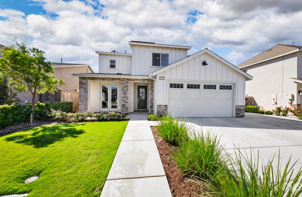 Photo of 9005 Pine Breeze Lane, Shafter, CA 93263 (MLS # 202610048)