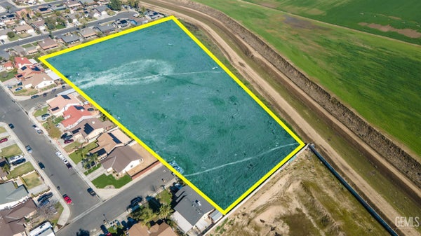 9201 PANAMA RD, LAMONT, CA 93241 - Image 415736aa658eaba0773d5cfdb70bff9f/3493523660