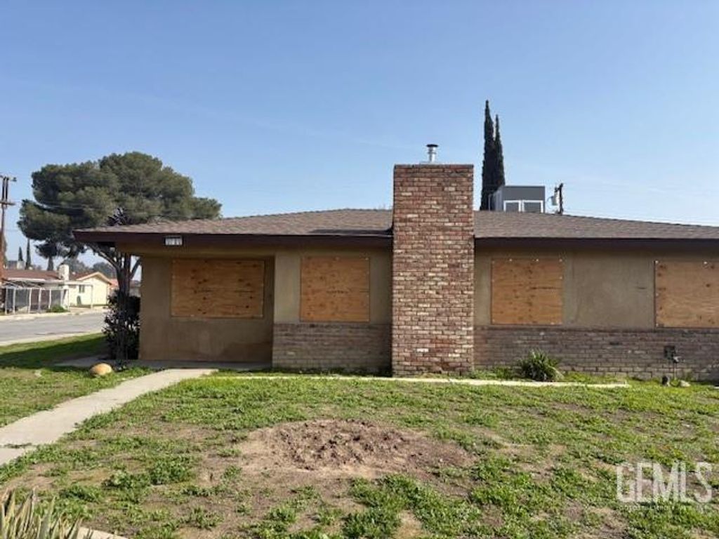 Photo of 3700 Argent Street, Bakersfield, CA 93304 (MLS # 202601136)