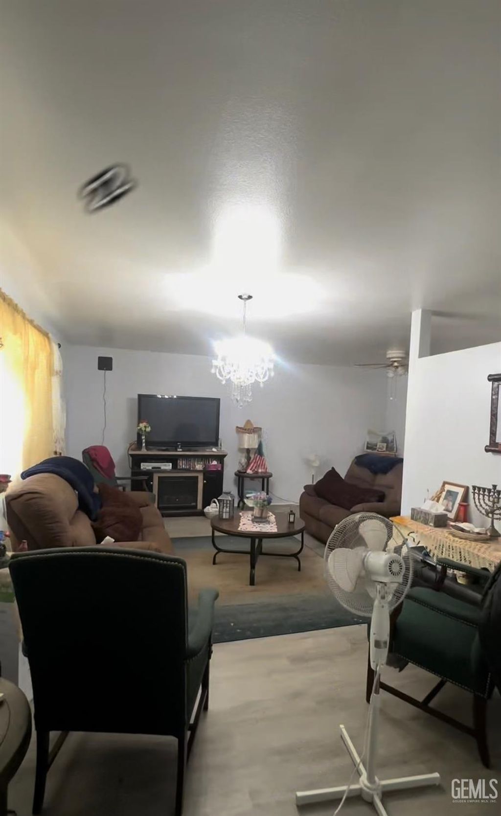 Photo of 913 CHERRY HILLS Drive, Bakersfield, CA 93309 (MLS # 202603742)