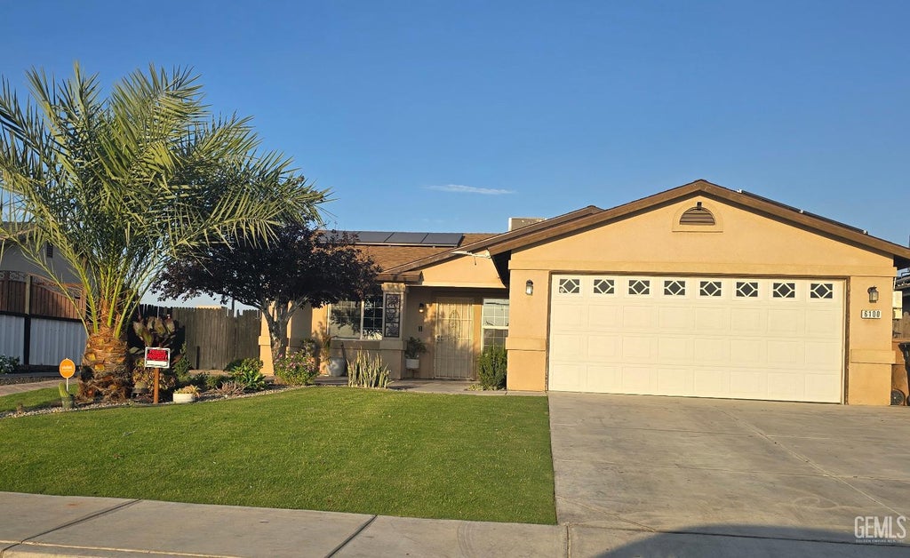 Photo of 6100 Walkabout Drive, Bakersfield, CA 93307 (MLS # 202609854)