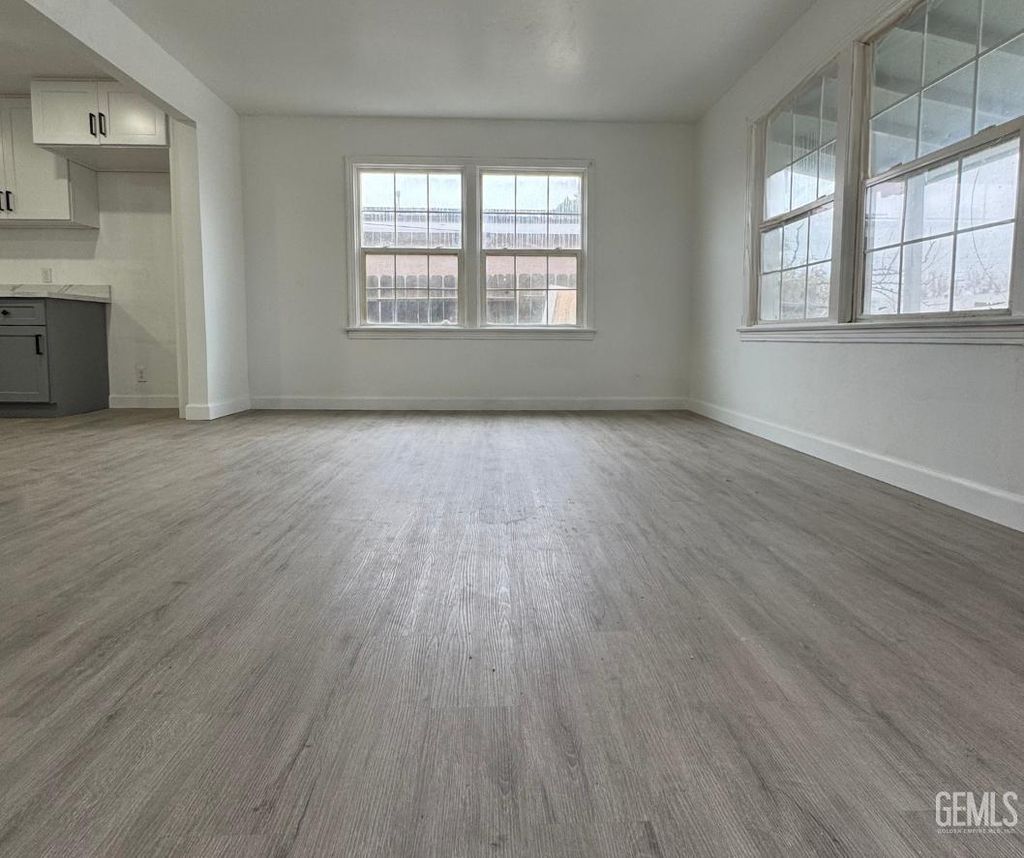 Photo of 10916 Santa Rosa Avenue Ave, Lamont, CA 93241 (MLS # 202513498)