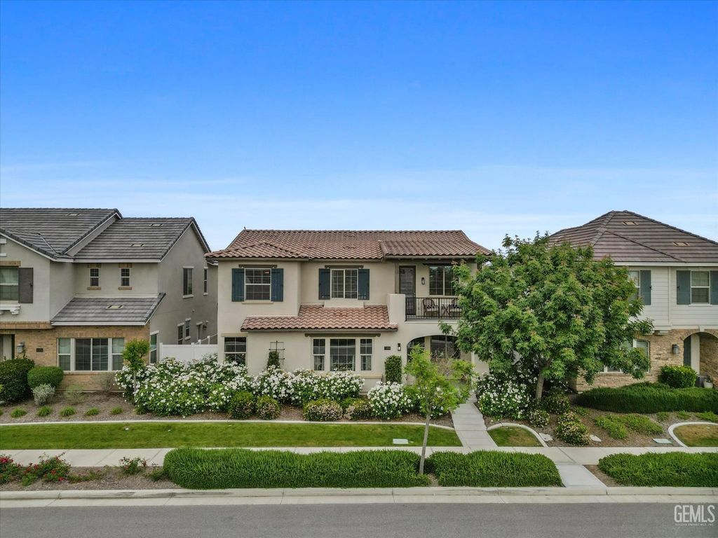 Photo of 11900 Campus Park Drive, Bakersfield, CA 93311 (MLS # 202603368)